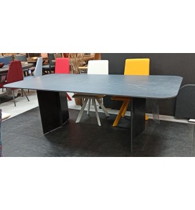 BUTTERFLY - Table céramique