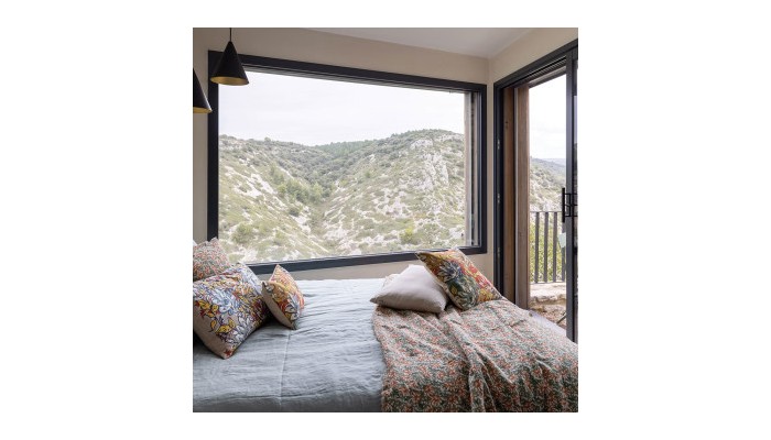 ALBAN - Coussin amande 45 X 45